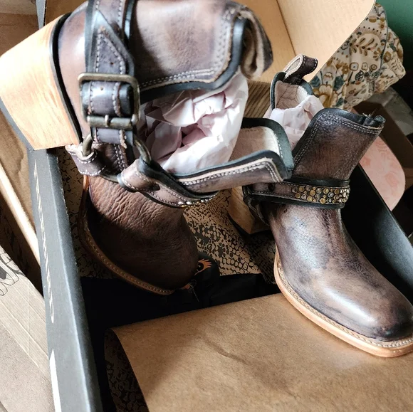 Freebird Dusty - Picture 2 of 6